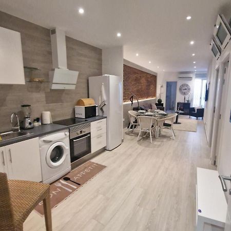Апартаменти Barcelona,Apartamento Con Terraza Л'Успіталет-да-Любрагат Екстер'єр фото